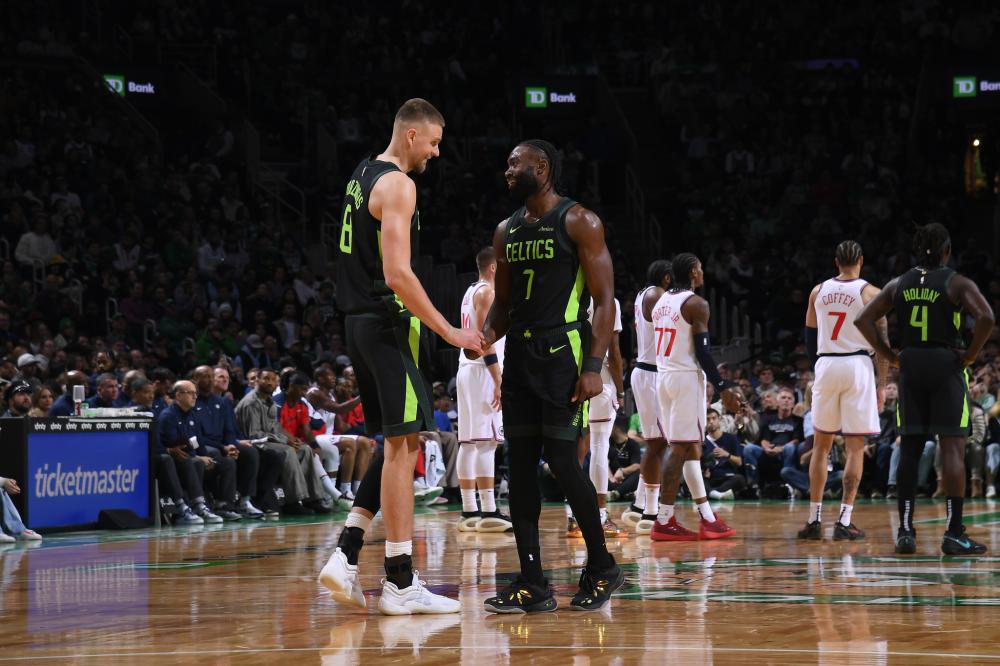 面对来自各 面对来自各