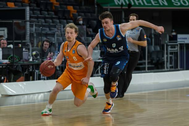 将其长期留 将其长期留